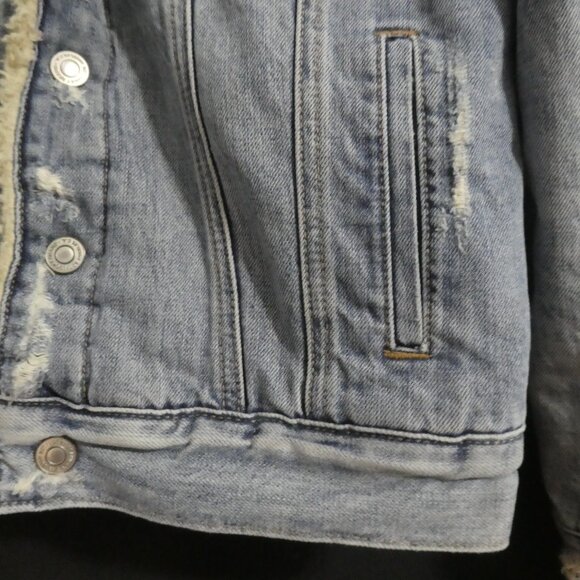 LUCKY BRAND | small | Distressed Jean Denim Sherpa Jacket | Snap Button Closure - Picture 9 of 16